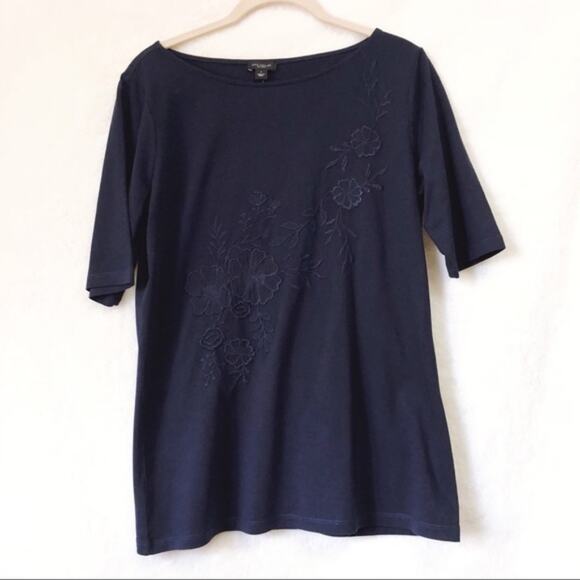 Ann Taylor Navy Flower Design Short Sleeve Top - Picture 5 of 7